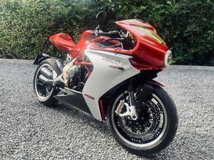 ② MV AGUSTA SUPERVELOCE 800 S , SÉRIE LIMITÉE ORO !!