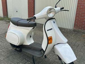 ② OLDTIMER PIAGGIO VESPA 50 CC