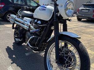 TRIUMPH SCRAMBLER 900