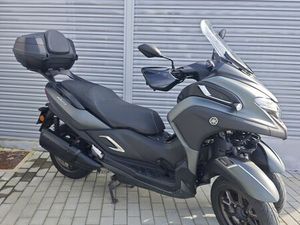 YAMAHA TRICITY 300