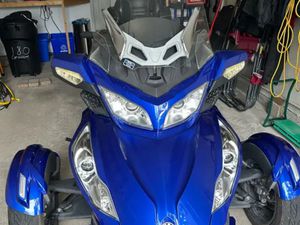 2013 CAN AM SPYDER RTS - AS IS AND SELLING PRIVATE