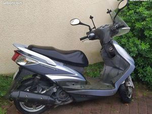 YAMAHA 125