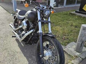 HARLEY-DAVIDSON DYNA STREET BOB