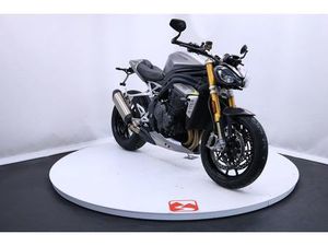 TRIUMPH SPEED TRIPLE 1200 RS *NEUE REIFEN, ERSTBESITZ*