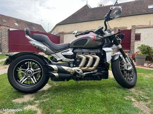 TRIUMPH ROCKET III GT