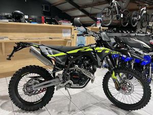 ② FANTIC ENDURO 125 XEF 4T PERFORMANCE