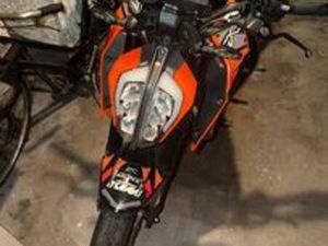 KTM DUKE 390 2021