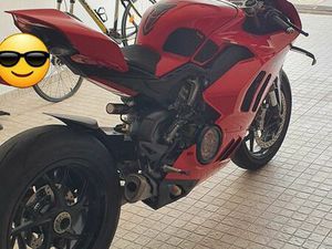 DUCATI PANIGALE V4 TOP FERREIRA DO ALENTEJO E CANHESTROS