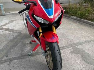 HONDA CBR 1000 RR