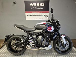 TRIUMPH TRIDENT 660 660 CC