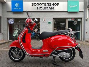 ② VESPA GTS 125 CC SUPER ROSSO CORAGGIOSO 2.214 KM (NR.167)