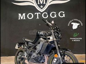 YAMAHA - MT 09