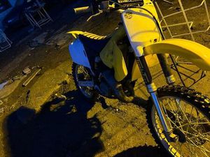 SUZUKI - RM 125