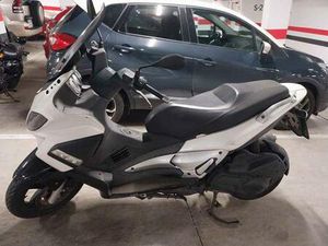 APRILIA - SR MAX 125