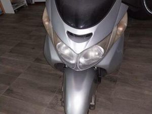 SUZUKI - BURGMAN 250