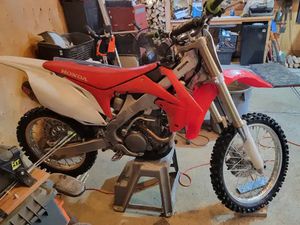 2012 HONDA CRF 250R DIRT BIKE