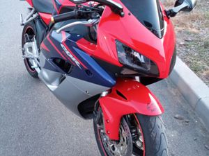 HONDA CBR 1000 RR →