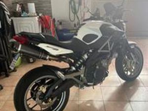 APRILIA SHIVER 750