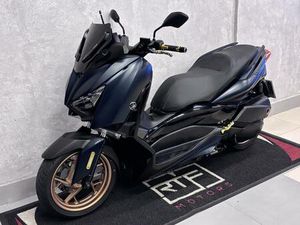 YAMAHA XMAX 250