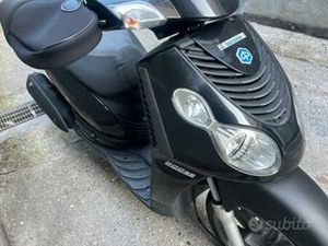 PIAGGIO CARNABY 200