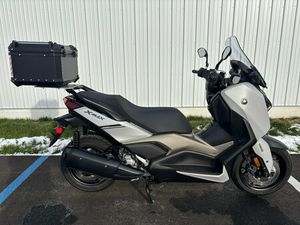 2023 YAMAHA XMAX