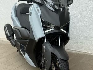 YAMAHA X MAX TECH MAX + 300 CM3, 2025 GOD.