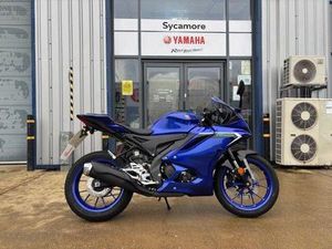 YAMAHA R125 CONSTANT MESH EURO 5 125 CC