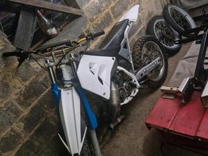 HUSQUARNA CR 125 KEINE KTM SUZUKI YAMAHA HONDA ODER KAWASAKI!