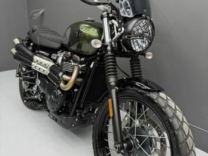 TRIUMPH SCRAMBLER 900 BOMBARRAL E VALE COVO