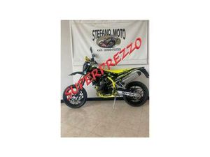 VENDO SWM SM 125 R (2025 - 26) USATA A MEDOLE (CODICE 9900915) - MOTO.IT