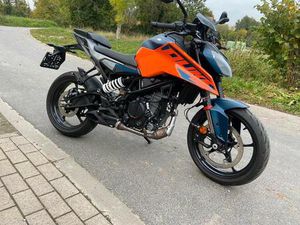 ② KTM DUKE 125 AVEC 3400 KM 08/2024 PARFAIT ETAT