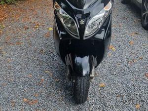 ② SUZUKI BURGMAN 400