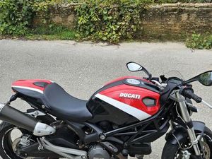 DUCATI MONSTER 696 CASTELO BRANCO