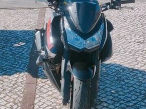 KAWAZAKI Z1000 DE 2011 (POSSO ACEITAR TROCA POR CARRO) ACEITO PROPOSTA ÁGUAS LIVRES