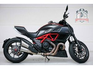 DUCATI DIAVEL CARBON