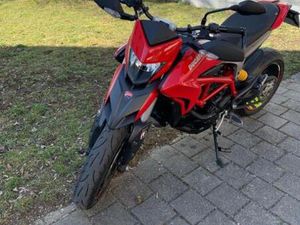 DUCATI HYPERMOTARD 821