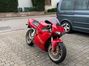 DUCATI 916