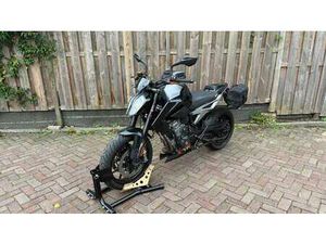 KTM 790 DUKE ZWART