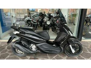 VENDO PIAGGIO BEVERLY 300 I.E. POLICE ABS-ASR (2017 - 20) USATA A BOLOGNA (CODICE 9901017) - MOTO.IT