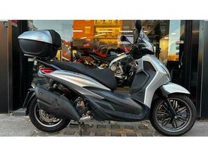 VENDO PIAGGIO BEVERLY 300 S ABS-ASR (2021 - 25) USATA A ROMA (CODICE 9899492) - MOTO.IT