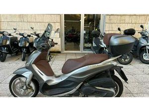 VENDO PIAGGIO BEVERLY 350 ABS (2016 - 20) USATA A BOLOGNA (CODICE 9899932) - MOTO.IT