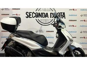 VENDO PIAGGIO BEVERLY 350 ABS (2016 - 20) USATA A LUCCA (CODICE 9901112) - MOTO.IT