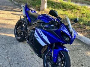 YAMAHA YZF-R1