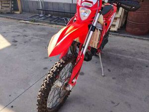 BETA XTRAINER 300 300 2 TEMPI ROSSO