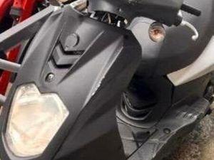 SYM SCOOTER (GRATIS SLAAT NIET AAN) VOOR ONDERDELEN — SCOOTERS | SYM — MARKTPLAATS