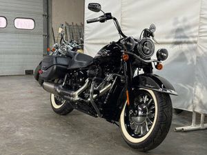 2018 HARLEY-DAVIDSON FLHCS HERITAGE