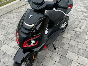 PEUGEOT SPEEDFIGHT 4, 125 CCM, 8100KM, 2020, ROLLER, WIE NEU