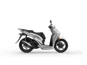 HONDA SH 125 - BAULETTO KEYLESS E PARABREZZA ...