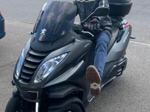 SKUTER PEUGEOT METROPOLIS 400, 5.5 TYŚ. WYPOSA. GRATIS NA PRAWKO B KOBYLANKA