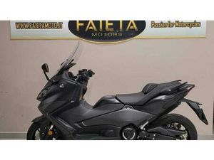 VENDO YAMAHA T-MAX 560 (2022 - 24) USATA A PESCARA (CODICE 9901313) - MOTO.IT